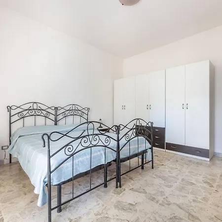 Apartment Dante With Ac In